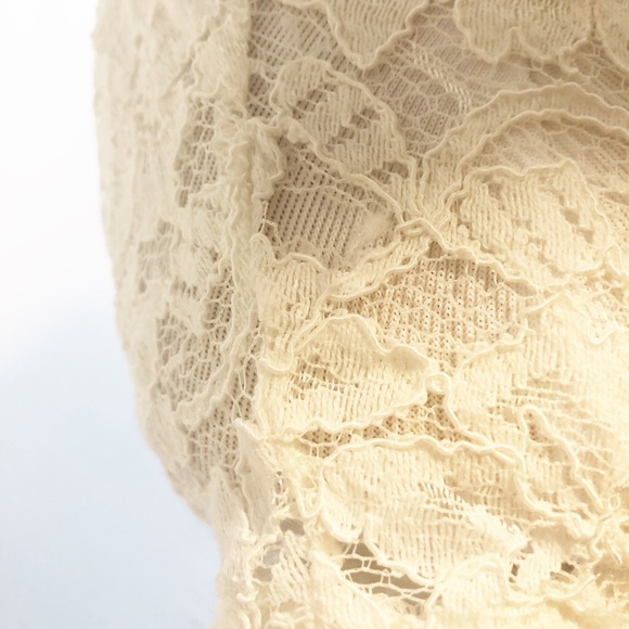 🍍Papermoon mixed material top lace and floral🍍 - Picture 5 of 8